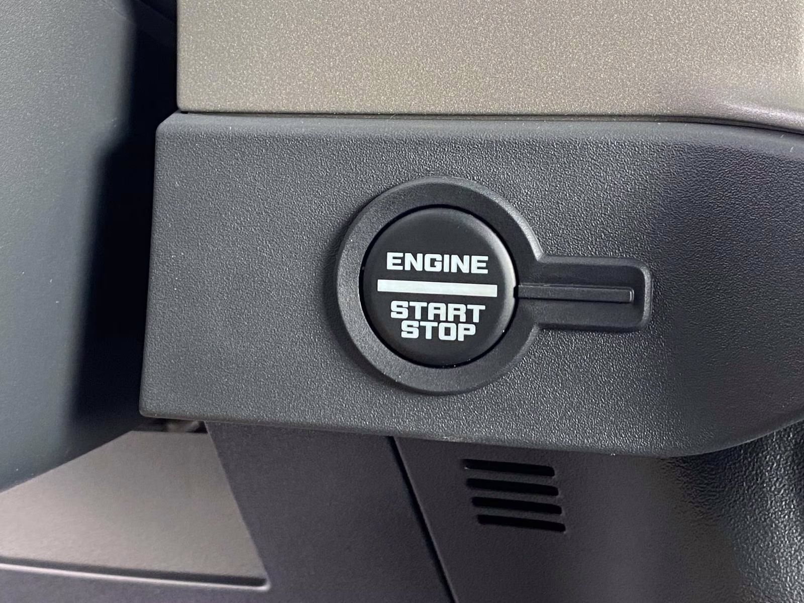 2025 Azure Gray Metallic Ford Bronco Outer Banks 4X4 SUV