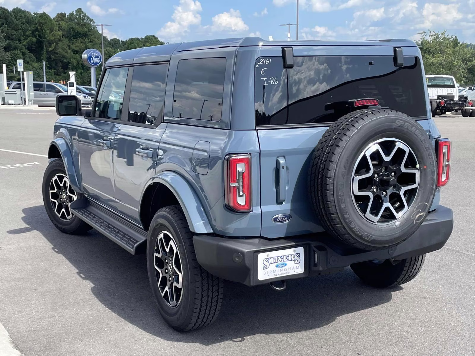 2025 Azure Gray Metallic Ford Bronco Outer Banks 4X4 SUV