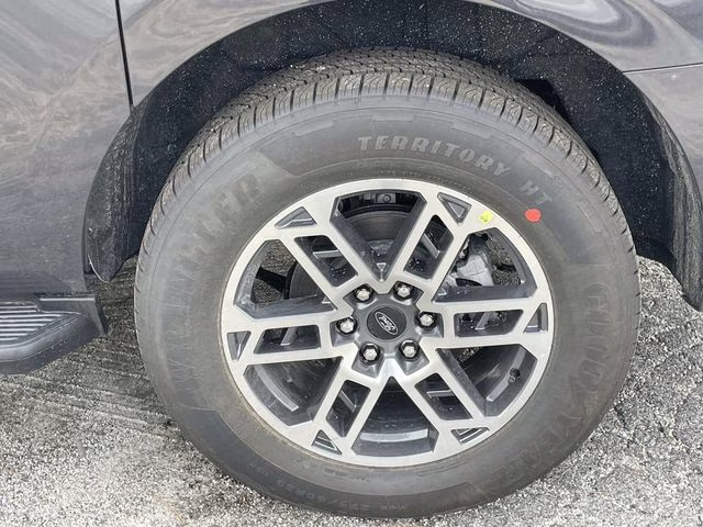 2026 Gray Metallic Ford Expedition Max Active RWD SUV