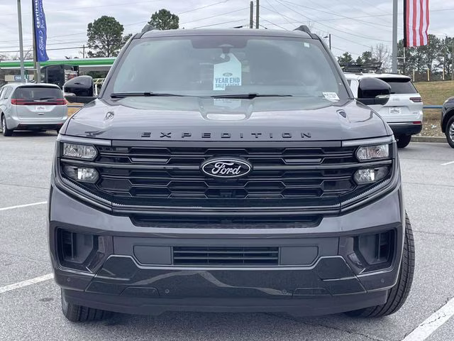 2025 Gray Metallic Ford Expedition Max Platinum 4X4 SUV