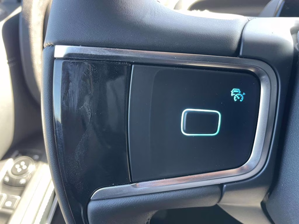 2025 Star White Metallic Tri-Coat Ford Expedition Max Platinum 4X4 SUV