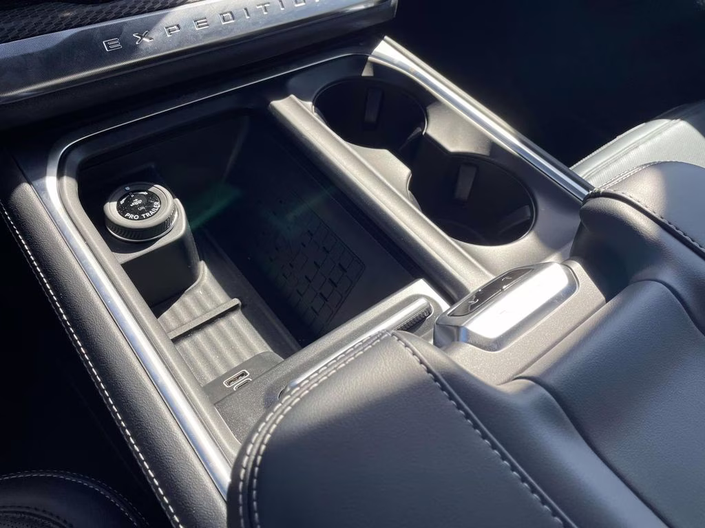 2025 Star White Metallic Tri-Coat Ford Expedition Max Platinum 4X4 SUV