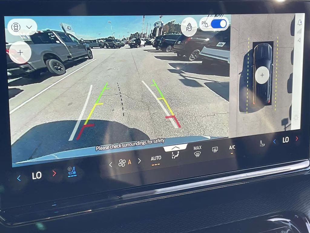 2025 Star White Metallic Tri-Coat Ford Expedition Max Platinum 4X4 SUV