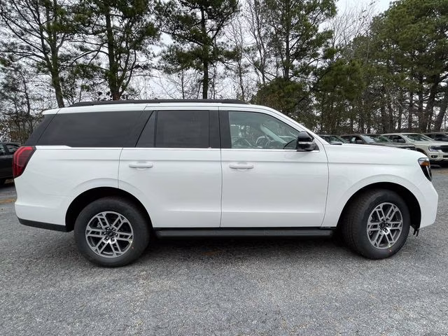 2026 White Metallic Ford Expedition Active RWD SUV