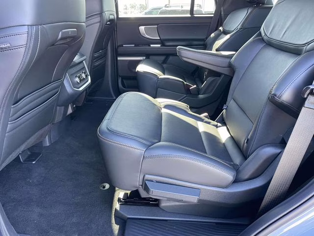 2025 Gray Metallic Ford Expedition Tremor 4X4 SUV