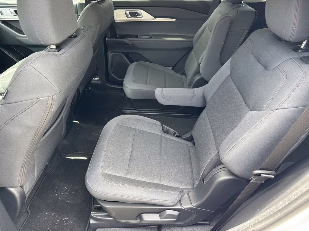 2026 Star White Metallic Tri-Coat Ford Explorer Active RWD SUV