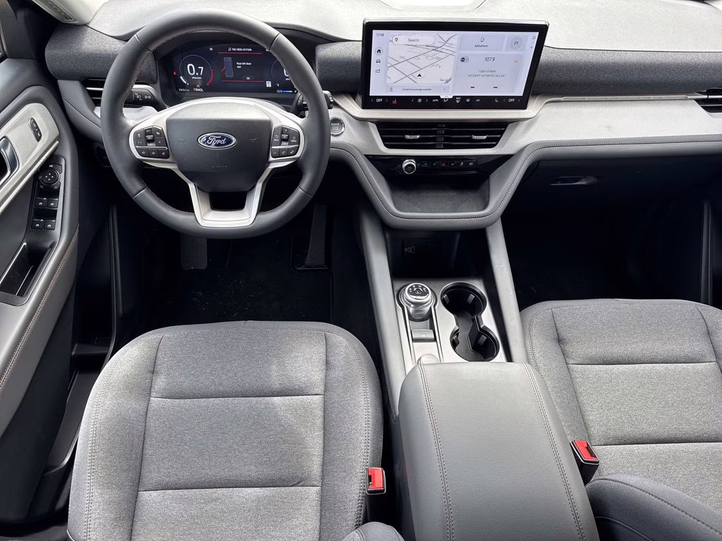 2026 Star White Metallic Tri-Coat Ford Explorer Active RWD SUV