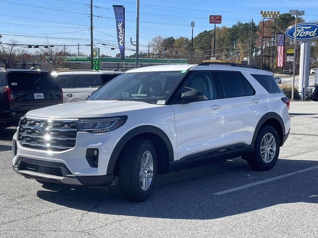 2026 White Metallic Ford Explorer Active RWD SUV