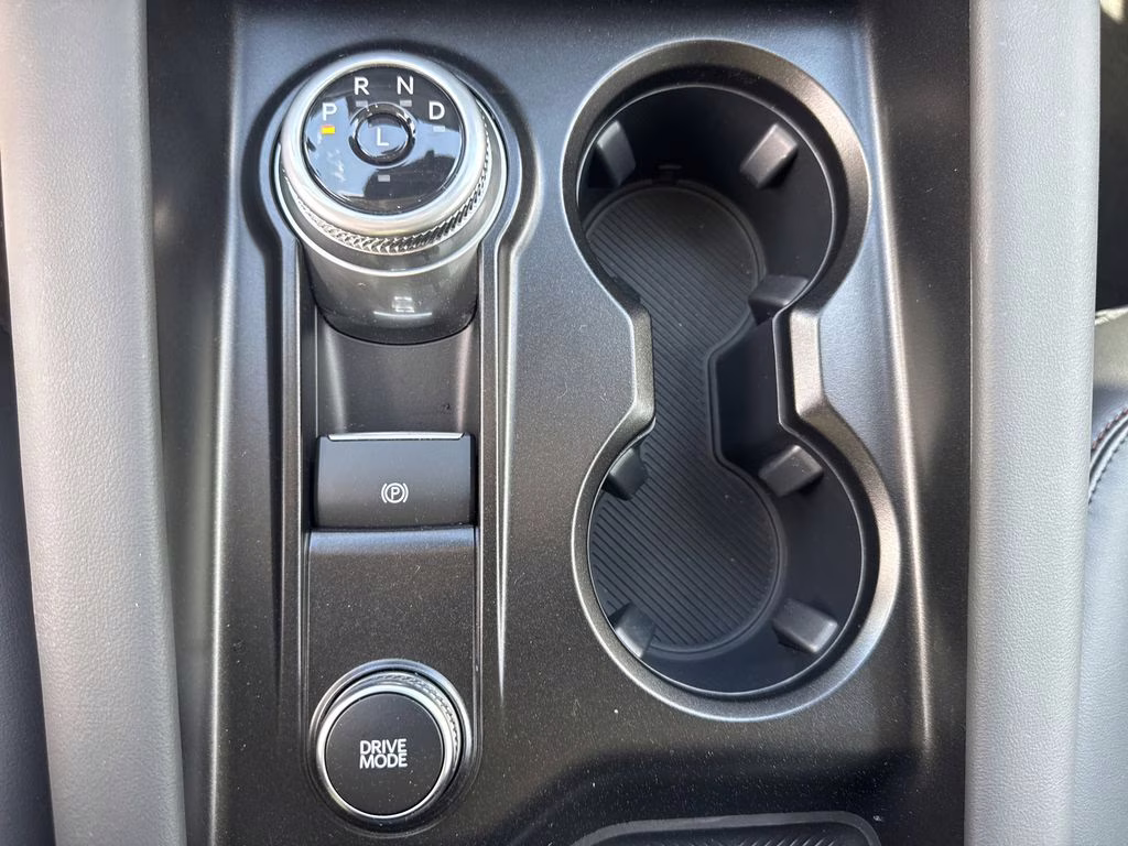 2026 Star White Metallic Tri-Coat Ford Explorer Active RWD SUV