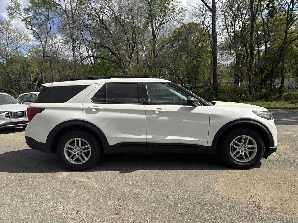 2026 Star White Metallic Tri-Coat Ford Explorer Active RWD SUV