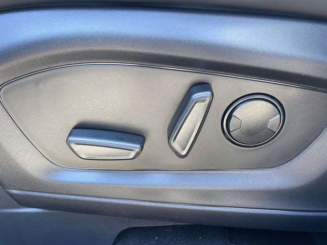 2026 Gray Metallic Ford Explorer Active RWD SUV