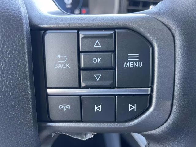 2025 Black Metallic Ford F-150 Lightning Flash AWD Truck