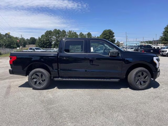 2025 Black Metallic Ford F-150 Lightning Flash AWD Truck