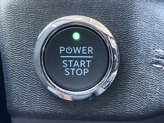 2025 Black Metallic Ford F-150 Lightning Flash AWD Truck