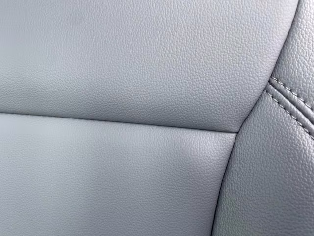 2025 Oxford White Ford F-150 Lightning Flash AWD Truck