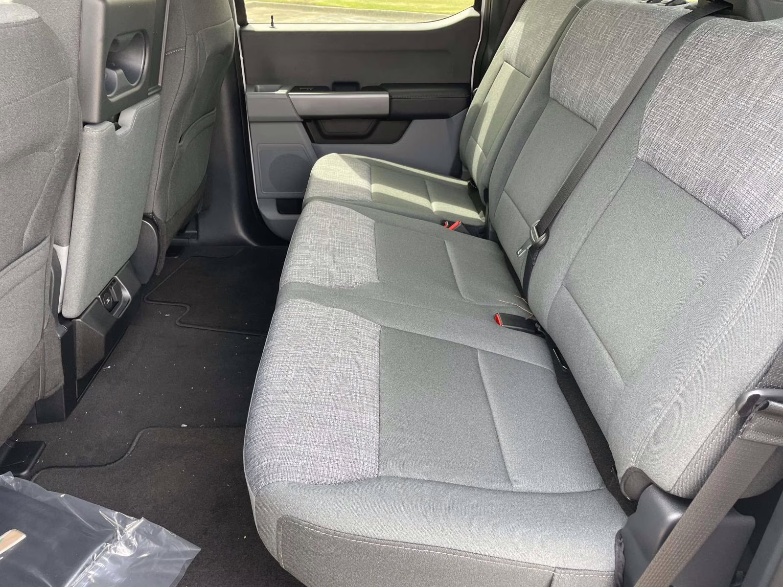 2026 Oxford White Ford Super Duty F-250 SRW XLT 4X4 Truck