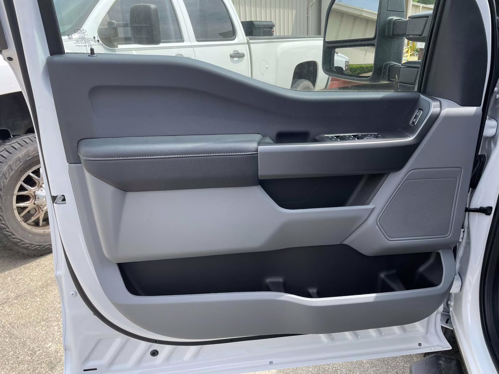 2026 Oxford White Ford Super Duty F-250 SRW XLT 4X4 Truck