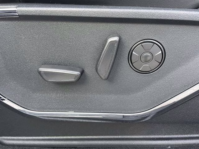 2026 Black Metallic Ford Super Duty F-250 SRW Platinum 4X4 Truck