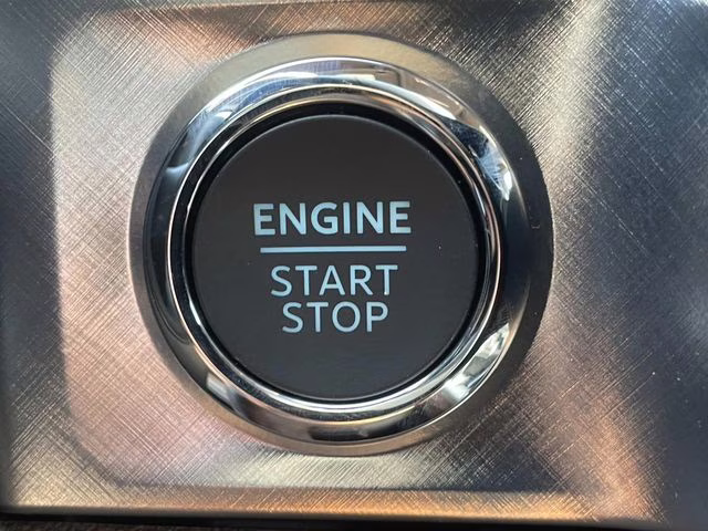 2025 White Metallic Ford Super Duty F-250 SRW King Ranch 4X4 Truck