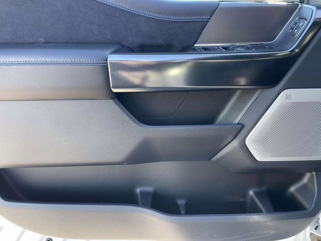 2026 White Metallic Ford Super Duty F-250 SRW Platinum 4X4 Truck