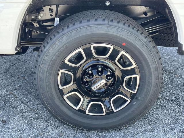 2026 White Metallic Ford Super Duty F-250 SRW Platinum 4X4 Truck