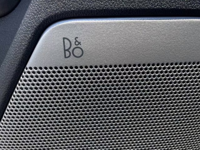 2025 Agate Black Metallic Ford Super Duty F-250 SRW Lariat 4X4 Truck