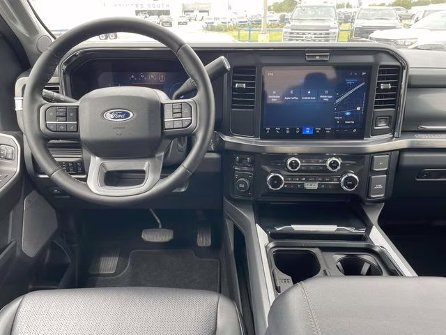 2025 Oxford White Ford Super Duty F-250 SRW Lariat 4X4 Truck