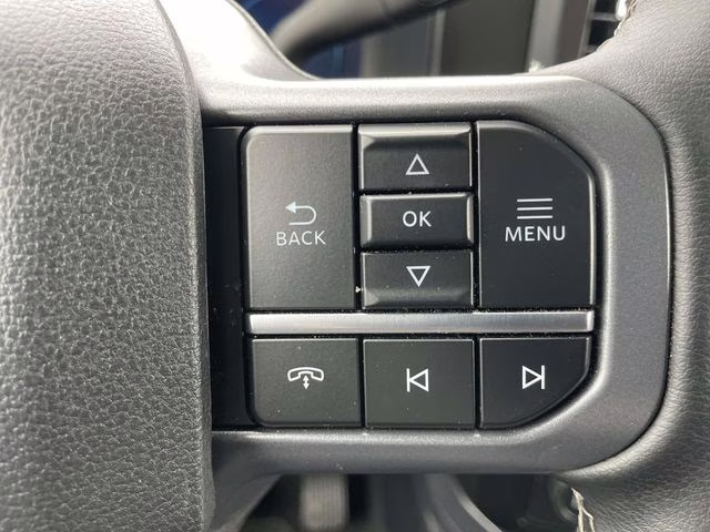 2025 Oxford White Ford Super Duty F-250 SRW Lariat 4X4 Truck