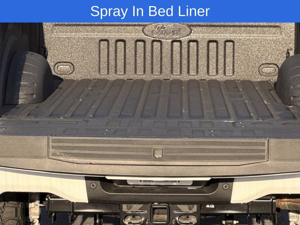 2025 Oxford White Ford Super Duty F-250 SRW Lariat 4X4 Truck