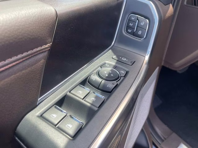 2025 Black Metallic Ford Super Duty F-350 SRW King Ranch 4X4 Truck