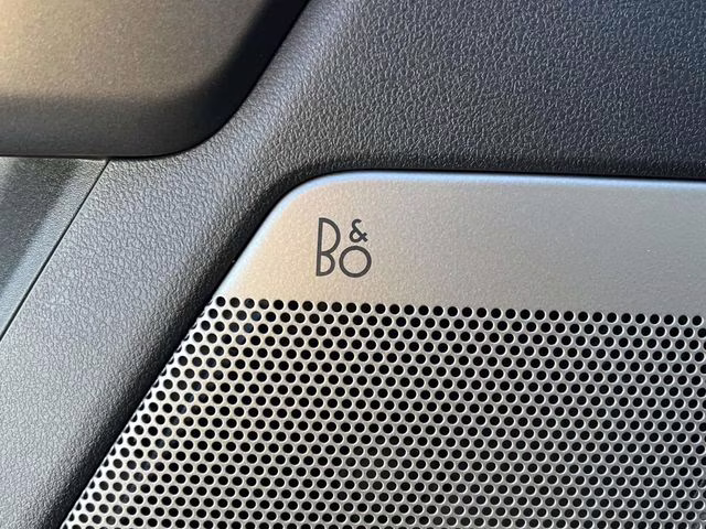 2026 Gray Metallic Ford Super Duty F-350 SRW Lariat 4X4 Truck