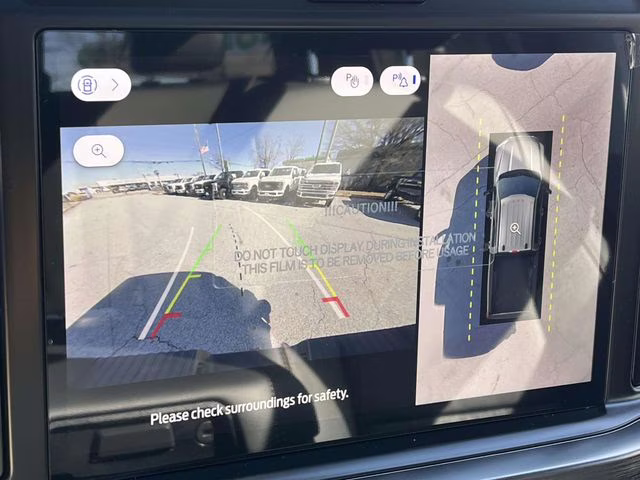 2026 Gray Metallic Ford Super Duty F-350 SRW Lariat 4X4 Truck