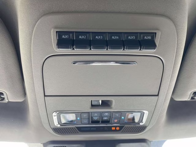 2026 White Metallic Ford Super Duty F-350 DRW Platinum 4X4 Truck