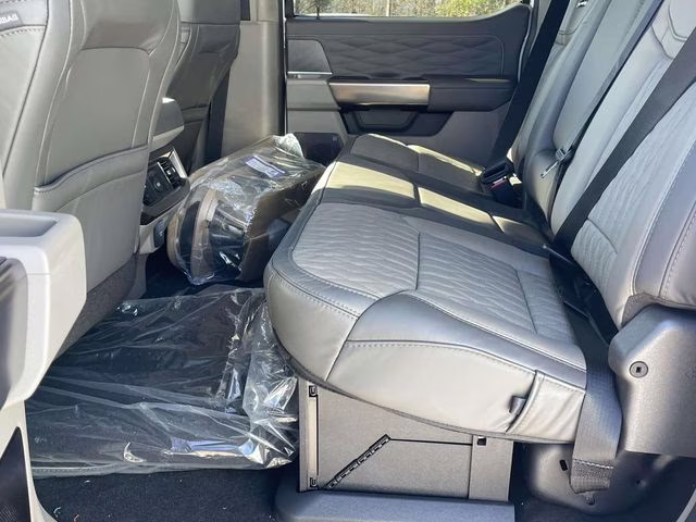 2026 White Metallic Ford Super Duty F-350 DRW Platinum 4X4 Truck