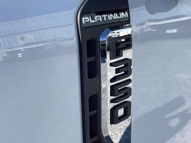 2026 White Metallic Ford Super Duty F-350 DRW Platinum 4X4 Truck