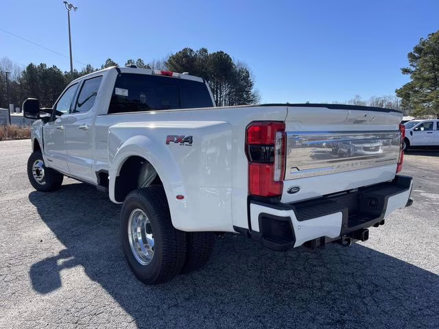 2026 White Metallic Ford Super Duty F-350 DRW Platinum 4X4 Truck