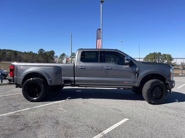 2026 Gray Metallic Ford Super Duty F-350 DRW Platinum 4X4 Truck