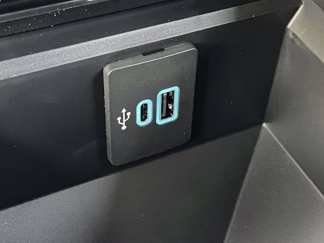 2026 White Metallic Ford Super Duty F-350 DRW Platinum 4X4 Truck