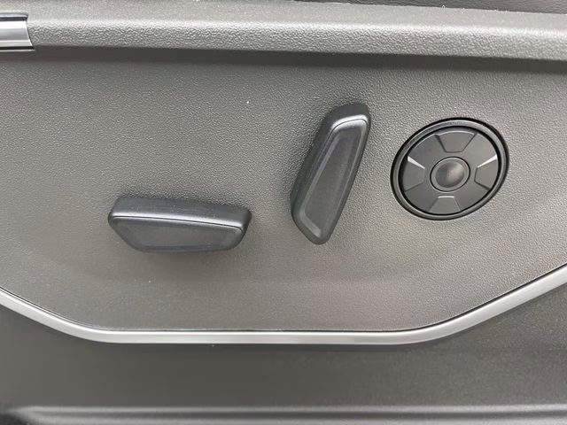 2026 White Metallic Ford Super Duty F-350 DRW Platinum 4X4 Truck