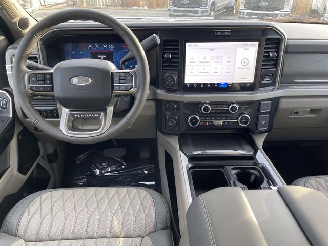 2026 White Metallic Ford Super Duty F-350 DRW Platinum 4X4 Truck