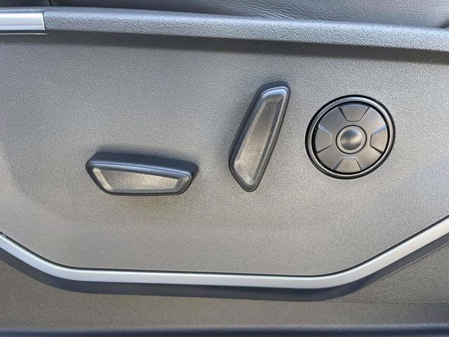 2026 Black Metallic Ford Super Duty F-450 DRW Platinum 4X4 Truck