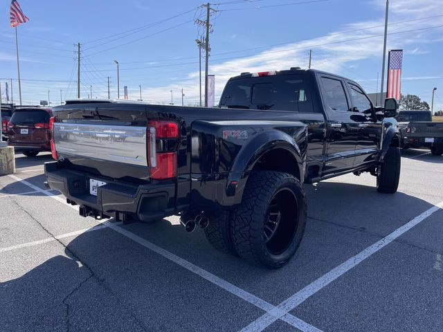 2026 Black Metallic Ford Super Duty F-450 DRW Platinum 4X4 Truck