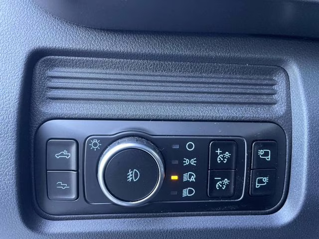 2026 White Metallic Ford Super Duty F-450 DRW Platinum 4X4 Truck