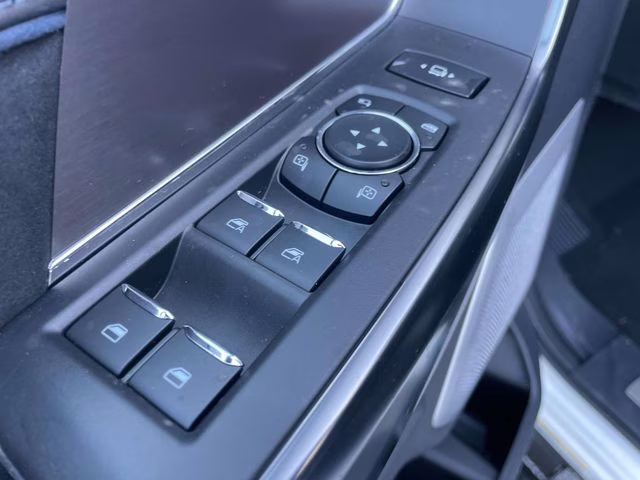 2026 White Metallic Ford Super Duty F-450 DRW Platinum 4X4 Truck