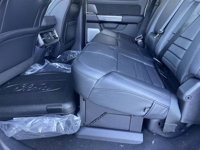 2026 White Metallic Ford Super Duty F-450 DRW Platinum 4X4 Truck