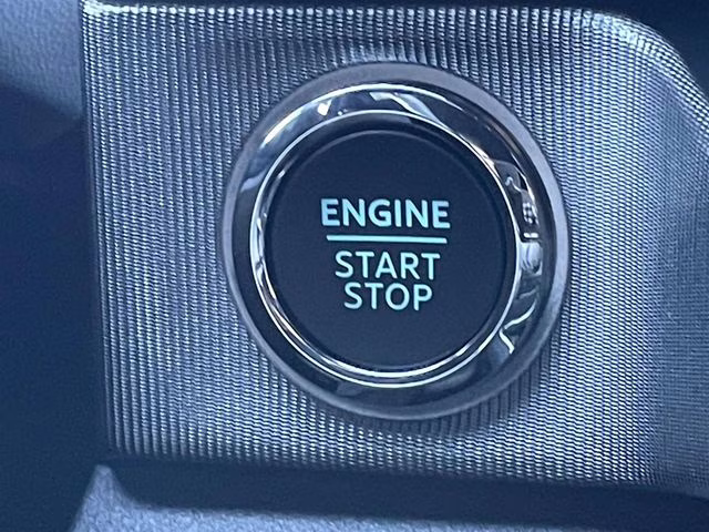 2026 White Metallic Ford Super Duty F-450 DRW Platinum 4X4 Truck