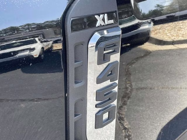 2026 Black Metallic Ford Super Duty F-450 DRW XL 4X4 Truck