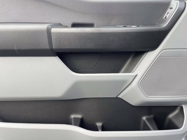 2026 Oxford White Ford Super Duty F-250 SRW XL RWD Truck