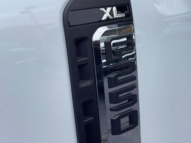 2026 Oxford White Ford Super Duty F-250 SRW XL RWD Truck