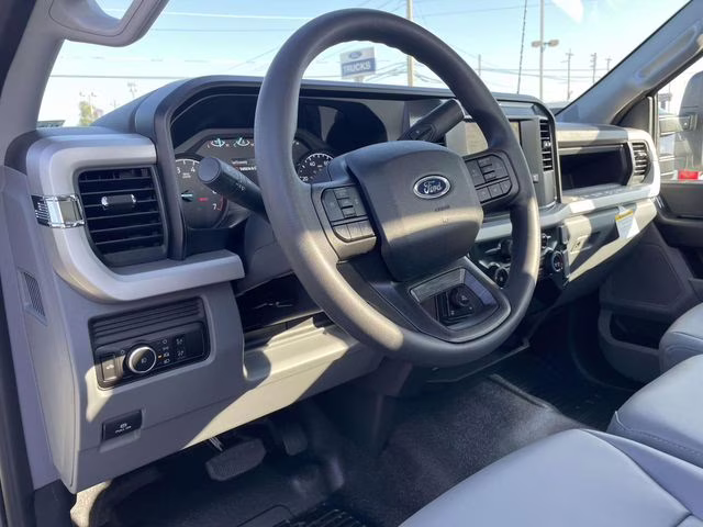 2026 Oxford White Ford Super Duty F-250 SRW XL 4X4 Truck